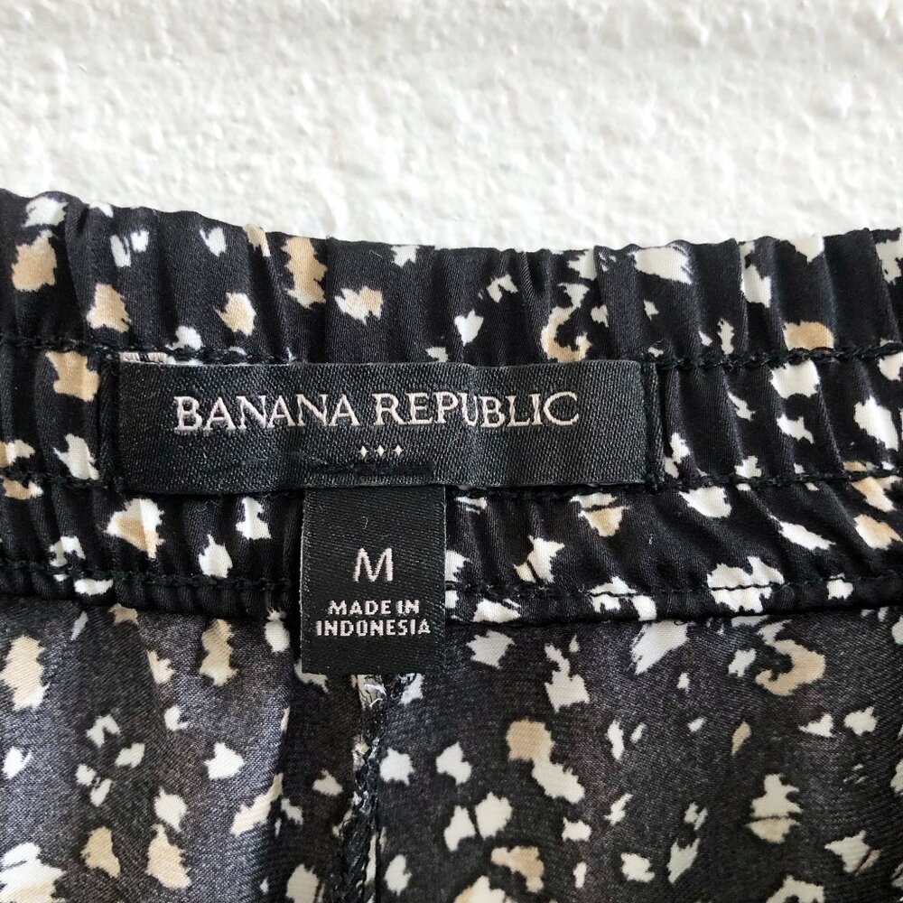 BANANA REPUBLIC Satin Pajama Set Size Medium - Picture 12 of 15